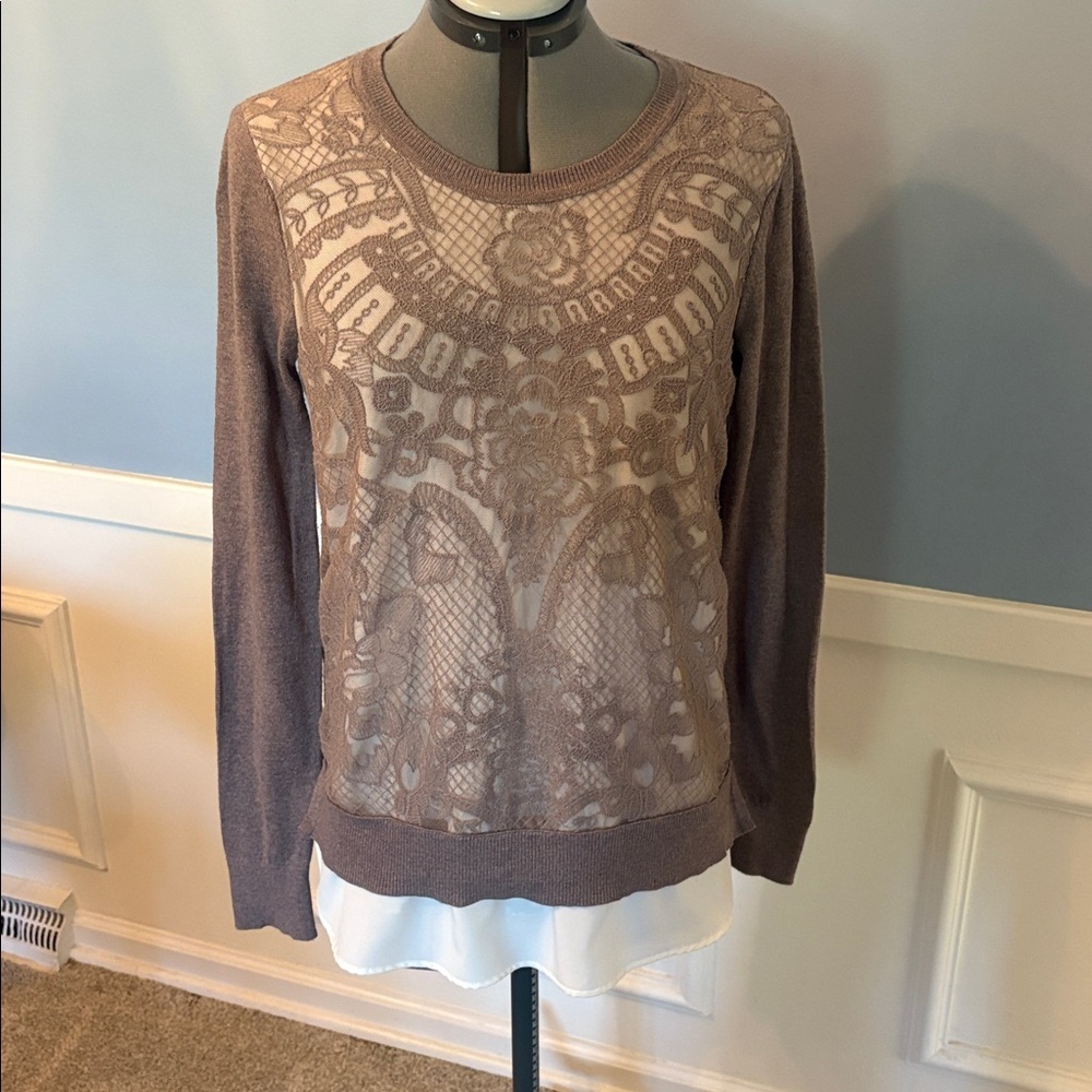 Simply Vera Vera Wang Taupe Knit Sweater with White Blouse